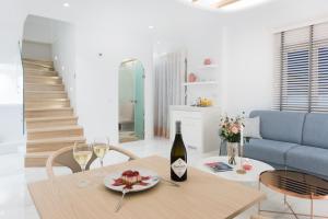 Posezení v ubytování Emfasis Luxury Villa