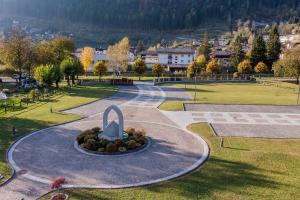 O vedere generală la munți sau o vedere la munte luată de la acest hotel
