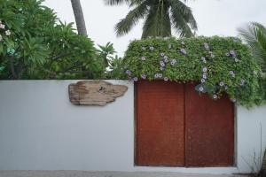 Zahrada ubytování Faima Fishing Lodge at Daravandhoo