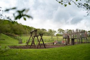 Gallery image of Catkin Lodge set in a Beautiful Woodland Holiday Park in Cenarth