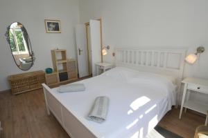 Posteľ alebo postele v izbe v ubytovaní Central apartment with beautiful sea view