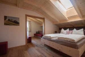 Łóżko lub łóżka w pokoju w obiekcie Dosserhof