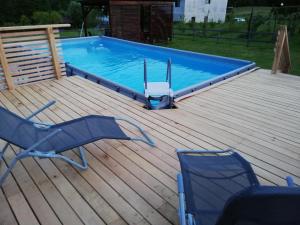 Bazén v ubytování Apartma Marija nebo v jeho okolí