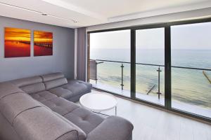 Część wypoczynkowa w obiekcie Apartamenty Na Klifie