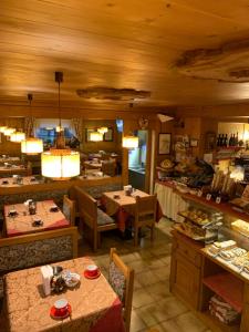 Restaurace v ubytování Meuble Villa Neve