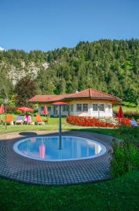 The swimming pool at or close to Berghof-Chalet