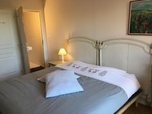 En eller flere senge i et værelse på Homes d opale, Caroline + 40 billeder