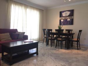 Posezení v ubytování Apartamento 2 dorm. Puerto Banus