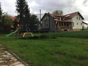 Herní místnost nebo prostor pro děti v ubytování Bajanówka