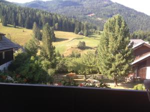 Zdjęcie z galerii obiektu Appartement Ria w mieście Bad Kleinkirchheim