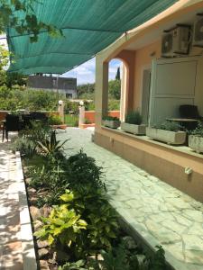Zahrada ubytování Apartmani Vuljan