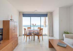 Posezení v ubytování Apartamentos Varadero Sea View + 37 fotografií