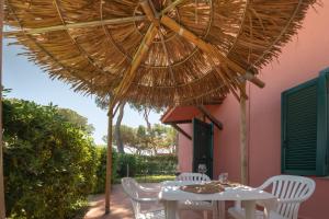 Gallery image of Camping Village Bocche D'Albegna in Albinia +137 photos