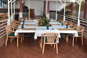 Restaurace v ubytování Rates Hotel Mbale