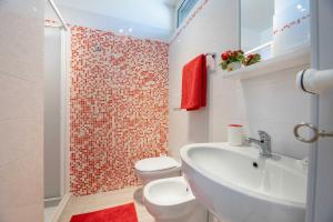 A bathroom at LE NOBILI DIMORE - appartamenti a Gallipoli