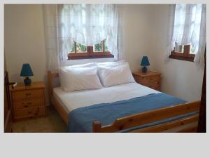 Gallery image of KATERINA'S HOLIDAY HOME in Kriopigi