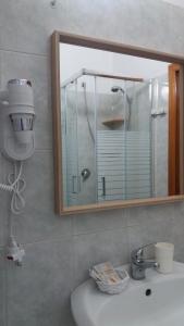 Ένα μπάνιο στο Marty's home