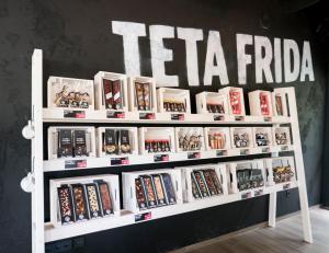 Η βιβλιοθήκη του θερέτρου