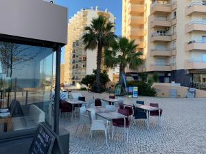 Photo de la galerie de l'établissement Acropole Algarve Beach Apartment, à Portimão