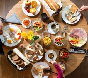 Makanan di atau berdekatan aparthotel ini
