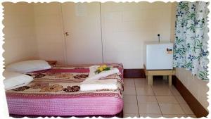 Transit Motel客房内的一张或多张床位
