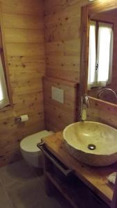 Koupelna v ubytování Chalet del frassino + 30 fotografií
