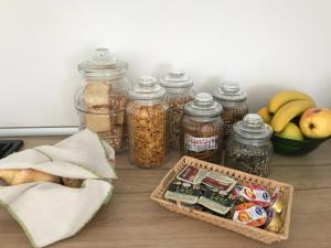 Jedlo v ubytovaní bed & breakfast alebo blízkom okolí