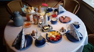 Svečiams siūlomi pusryčių variantai apgyvendinimo įstaigoje Motel Hamberger Krug