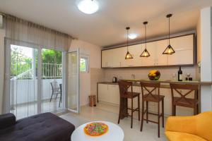 Kuhinja ili čajna kuhinja u objektu Apartmani Tref