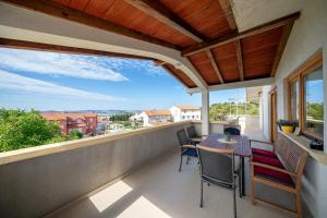 Balkón nebo terasa v ubytování Apartman Skroza