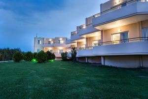 Vonkajšia záhrada v ubytovaní Alonia Hotel Apartments