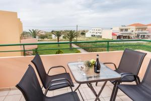 Balkón alebo terasa v ubytovaní Alonia Hotel Apartments