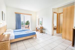Posteľ alebo postele v izbe v ubytovaní Alonia Hotel Apartments