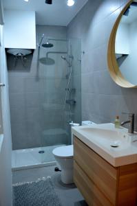 Koupelna v ubytování Cosy Studio Maisonette, 8min Walk to Valletta