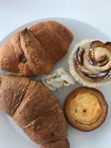 Jedlo v ubytovaní bed & breakfast alebo blízkom okolí
