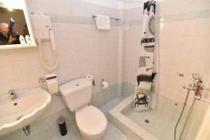 A bathroom at Paradiso Boutique