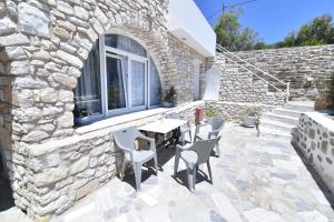 A patio or other outdoor area at Paradiso Boutique