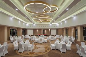 Restaurace v ubytování Horison Ciledug Jakarta + 10 fotografií