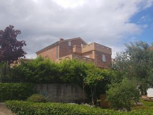 Budova, v ktorej sa apartmán nachádza