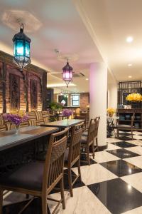 Gallery image of Sara's Hotel in Bangkok