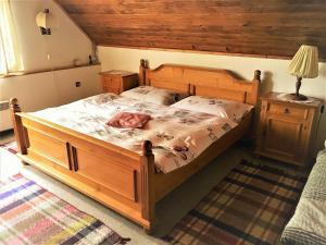 Llit o llits en una habitació de Penzion Trattoria