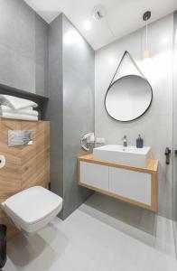Kúpeľňa v ubytovaní Native Apartments Rajska 3