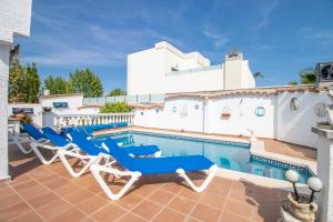 Fotografia z galérie ubytovania Goldhome - Montgri - Piscina climatizada v destinácii Empuriabrava