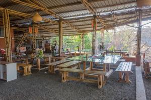 Restaurace v ubytování Avanti Kalagram Hill Top Resort, Mulshi