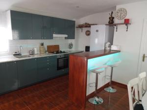 Kuchyňa alebo kuchynka v ubytovaní Apartamento entero "El Casco Antiguo" VT-46811-V