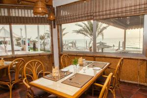Restaurace v ubytování Sharjah Carlton Hotel