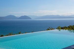 Gallery image of Anemos Luxury Villas in Vasiliki