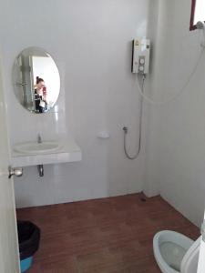 Koupelna v ubytování Chandra Hostel Koh Tao