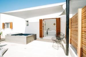 Mynd úr myndasafni af Mesanto Luxury Suites í Megalochori
