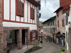 Foto da galeria de Maison Simonenia em Saint-Jean-Pied-de-Port